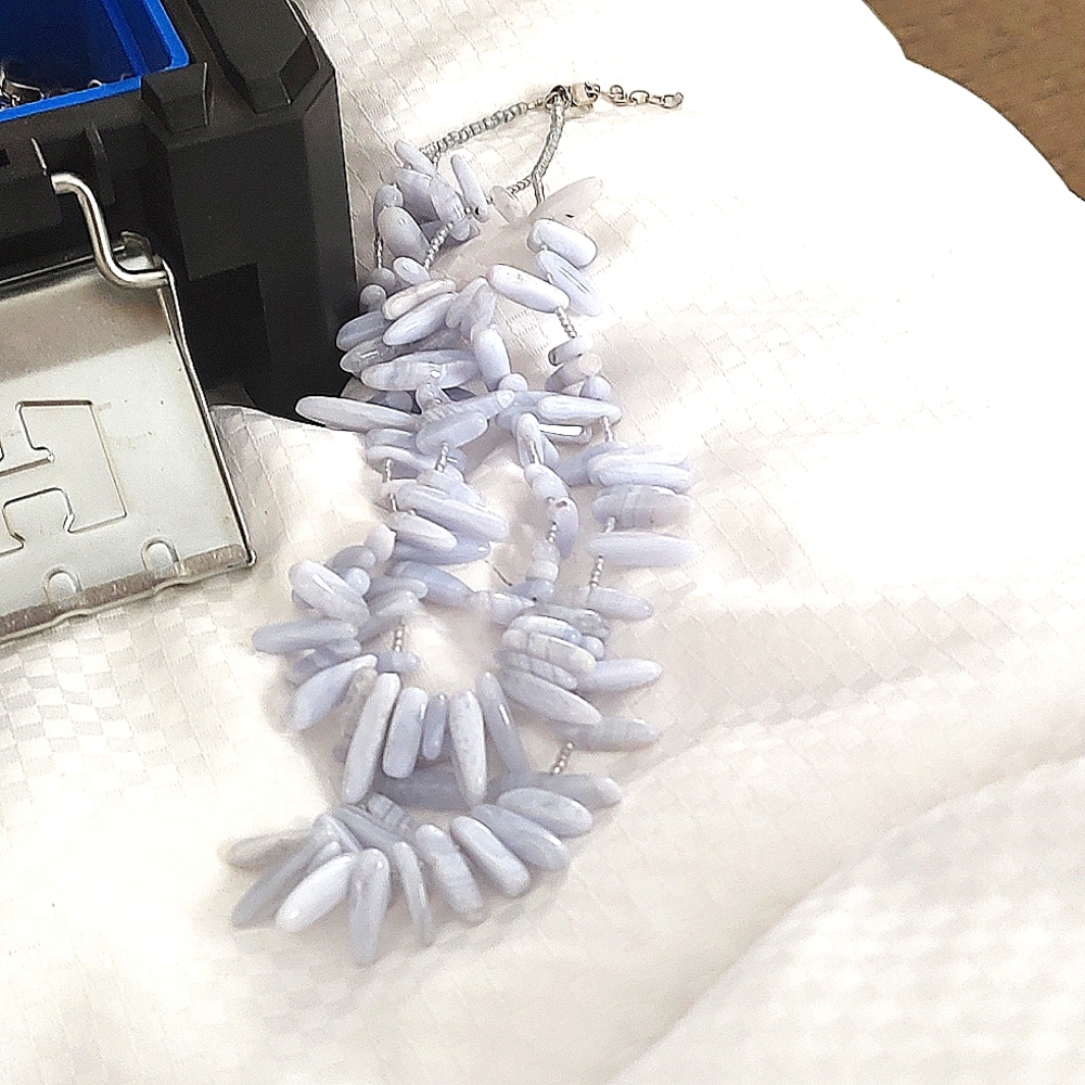 A MOST LOVELY STERLING SILVER AND BLUE LACE AGATE STATEMENT NECKLACE A MUST HAVE